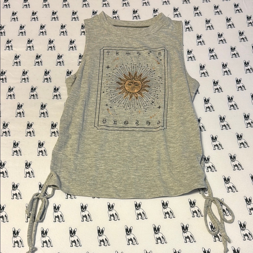 No boundaries Gray Sleeveless Top with Sun Graphic